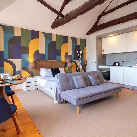 Lovelystay - Dirk Apartment - Almada 4º F Порто Екстериор снимка