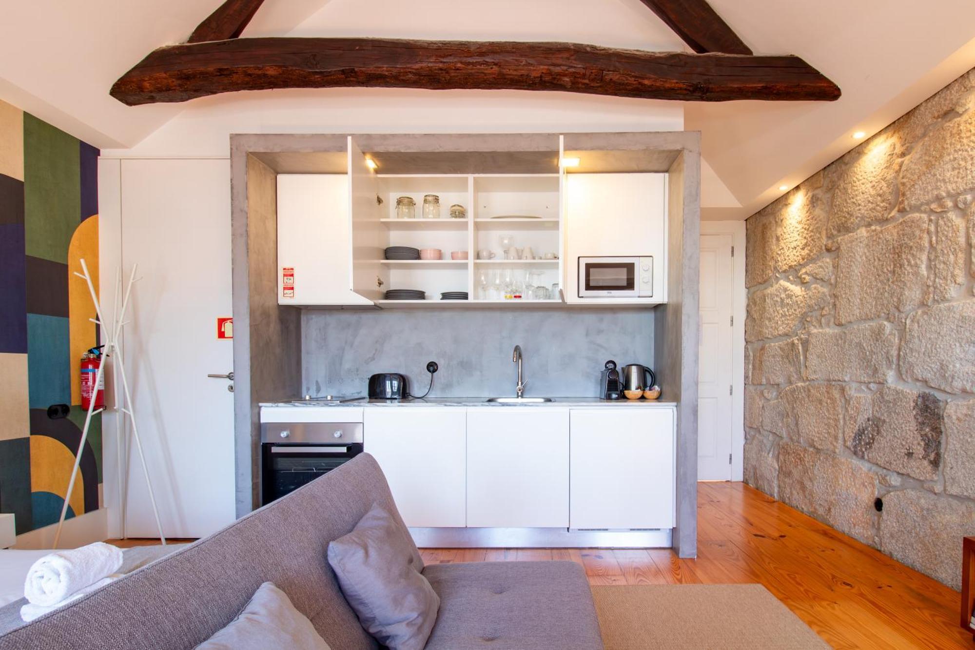 Lovelystay - Dirk Apartment - Almada 4º F Порто Екстериор снимка
