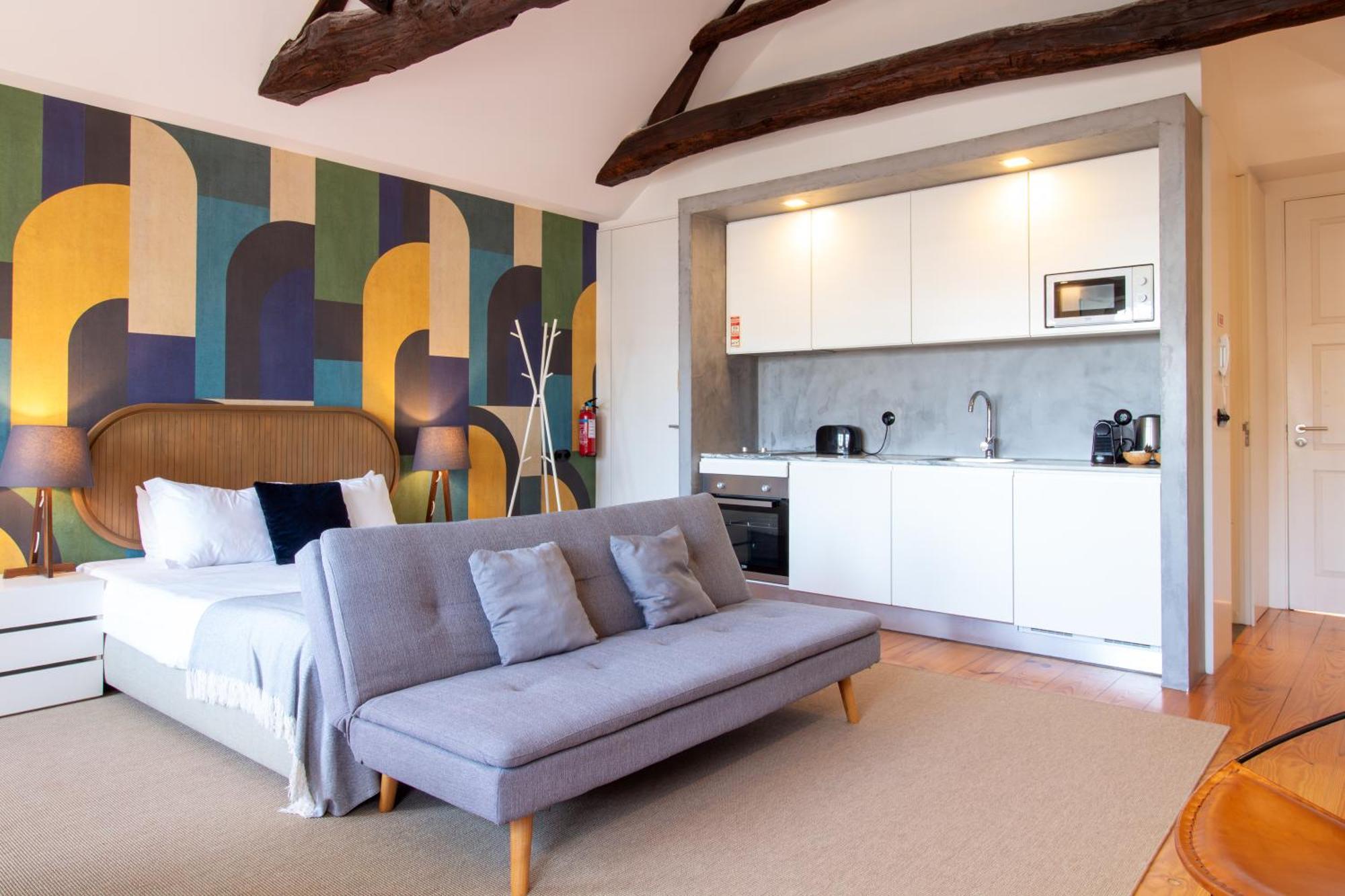 Lovelystay - Dirk Apartment - Almada 4º F Порто Екстериор снимка